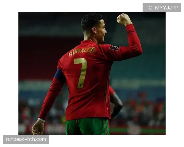 C罗头球能力重返巅峰，状态回暖震撼世界足坛