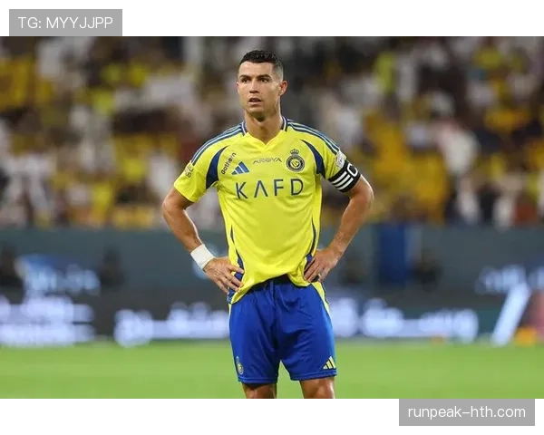 C罗状态回暖,展现惊人速度与爆发力,助力赛季表现再创新高 C罗状态回暖,展现惊人速度与爆发力,助力赛季表现再创新高