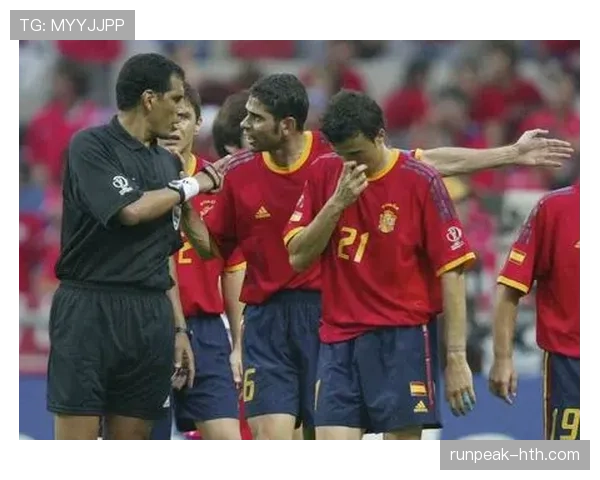 进球争议中裁判判罚标准为何频频引发质疑?